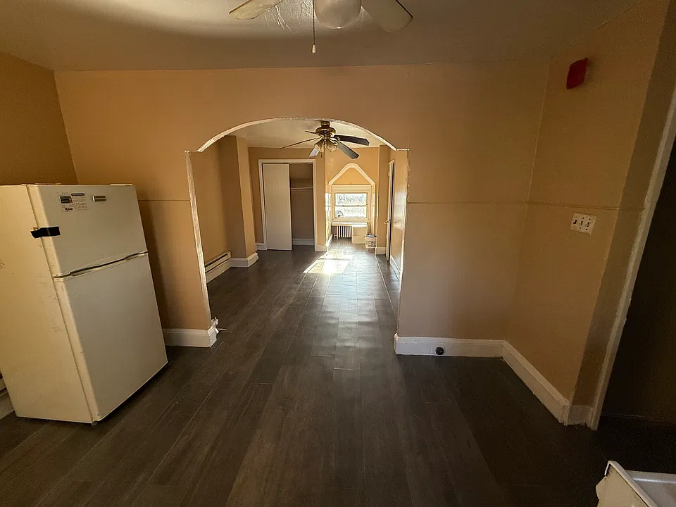 1643 Dyre St #3