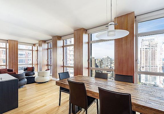 4th image of 11 E 29th St APT 34A
