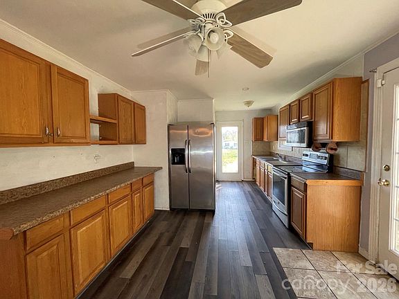 3rd image of 3542 Orchard Rd