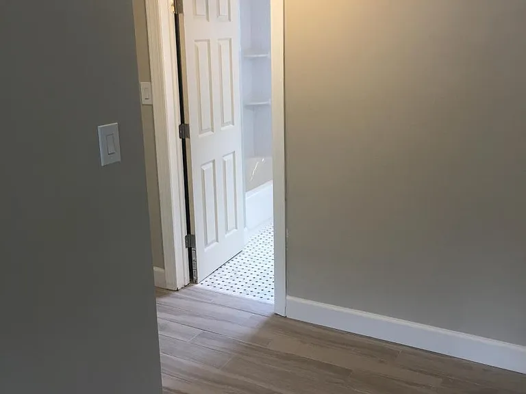 2424 W Cass St — Photo 8