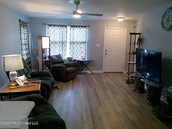 5th image of 2714 George St