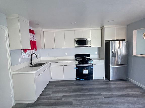 4th image of 3334 W 139th St #3340