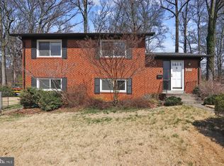 7612 Sweetbriar Dr, College Park, MD