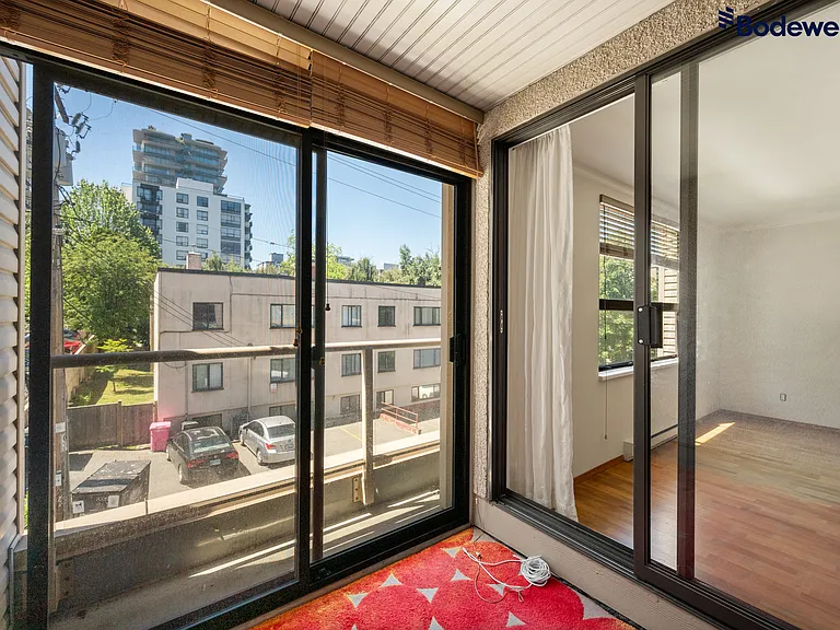 1080 Broughton St — Photo 14
