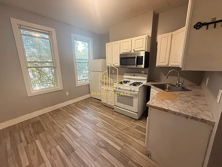 230 Wilkinson Ave #22 — Photo 4