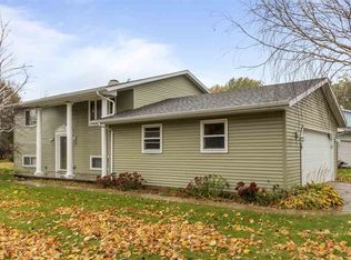 39 Reef Ct, Appleton, WI 54915