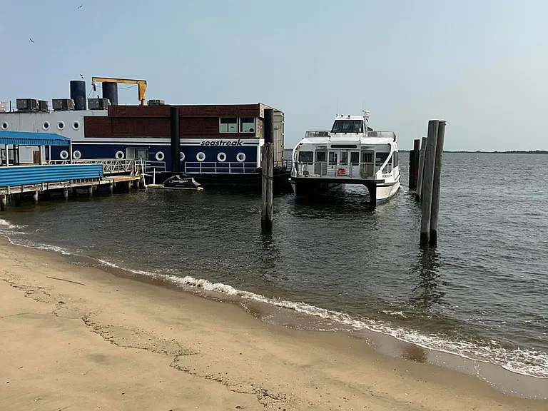 324 Shore Dr #B-8 — Photo 8