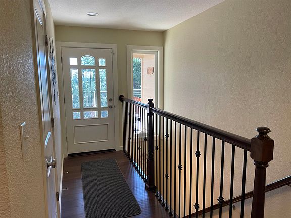 4th image of 831 Timber Ridge Rd