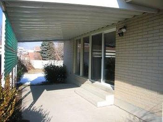 3rd image of 1263 E Pagos Ave