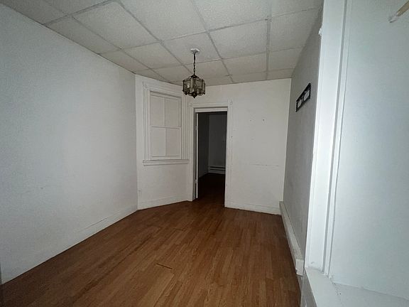 2nd image of 422 Saint Pauls Ave #5