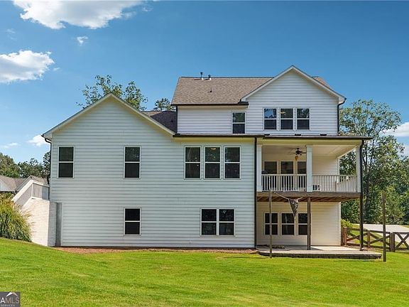 2nd image of 1039 Montrose Way