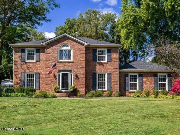 3700 W Locust Cir, Prospect, KY 40059