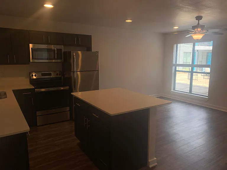 2106 Bennett Ave #102 — Photo 9