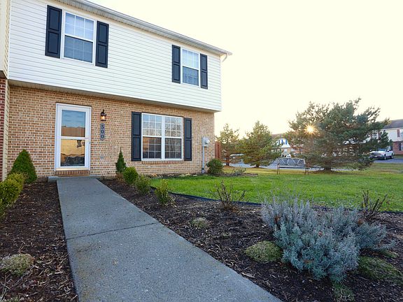 2nd image of 500 Emily Ln