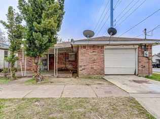 1302 Mary Moody Northern Blvd, Galveston, TX 77551