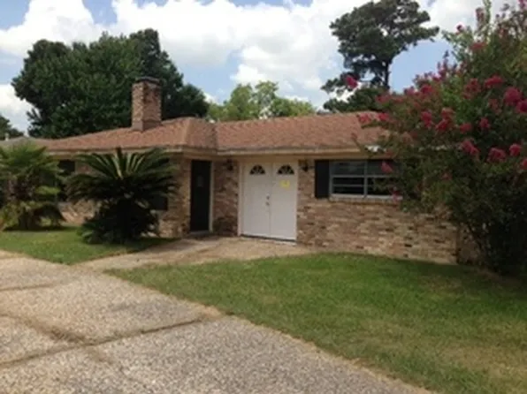 2212 Avenue H, Nederland, TX 77627