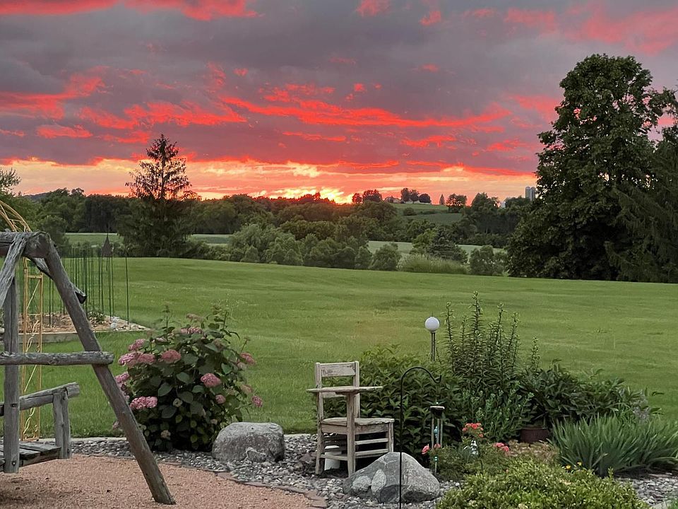 1st image of N1755 Sunset LANE