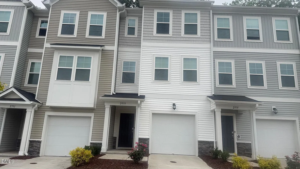 Photo 2 of 7 - 2533 Chert Ln - Raleigh, NC Building Photo - 2533 Chert Ln