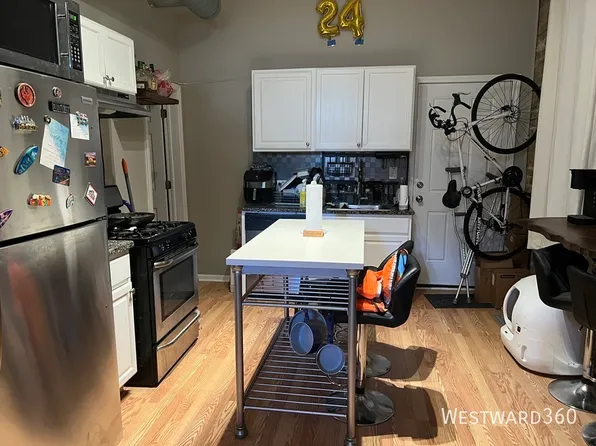 1479 W Huron St APT 1R, Chicago, IL 60642