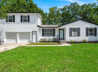 2720 N Oakridge Cir, North Charleston, SC 29420