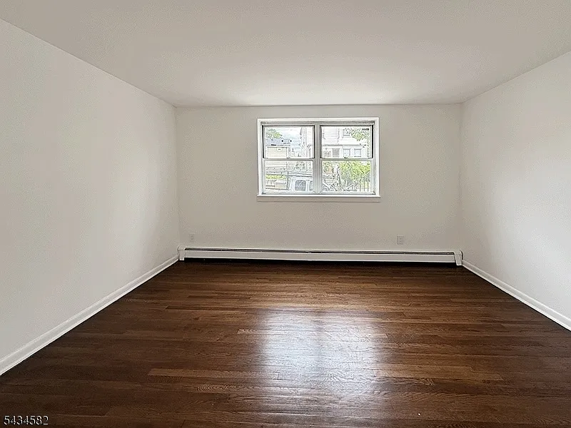 1 bed, 1.0 bath, $1,900 — Photo 4