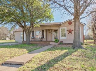 1936 Agnew St, Bonham, TX 75418