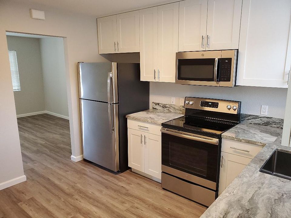 1st image of 7101 Rosanna St #B