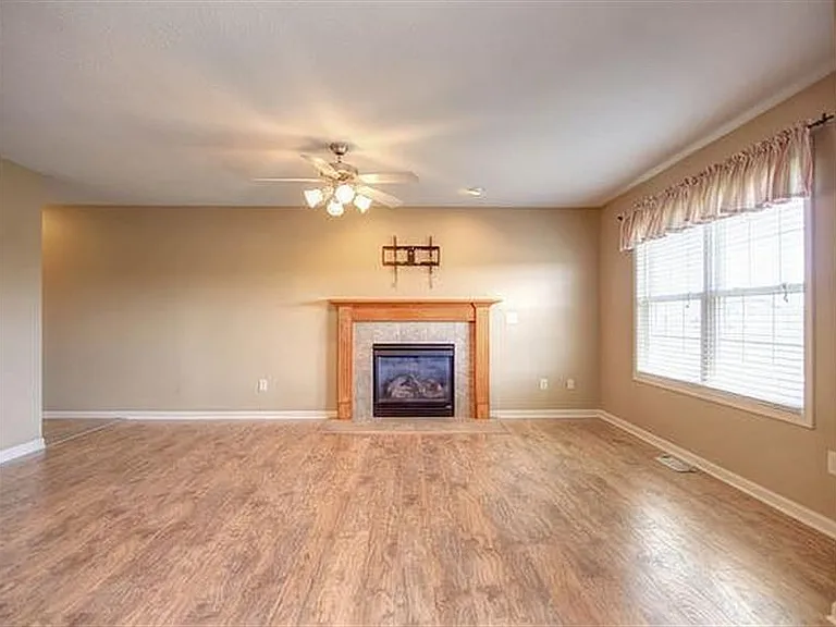 2118 Harbortown Cir #2118 — Photo 12