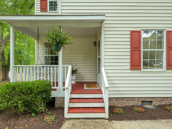 604 Vannoy Pl, Fuquay Varina, NC 27526