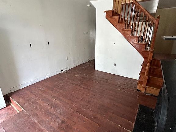 2nd image of 1240 Carroll St