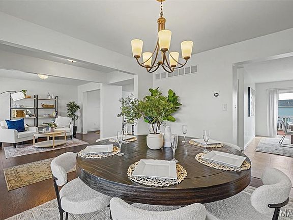 5th image of 130 Riverdale Woods Cir