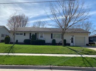 4010 Lancer Cir, Manitowoc, WI 54220