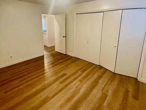 5th image of 211 W Orange St APT 1