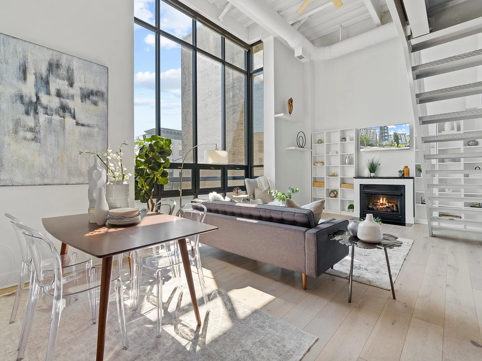 2 bed, 1300 sqft, $4,000 — Photo 3