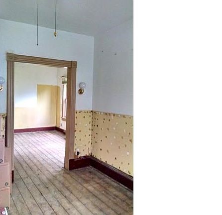 Living rm towards dining rm