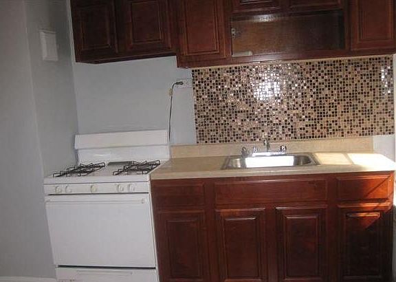 2nd image of 722 E 228th St APT 2B