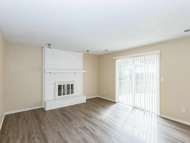 6490 N Delta Ave — Photo 24