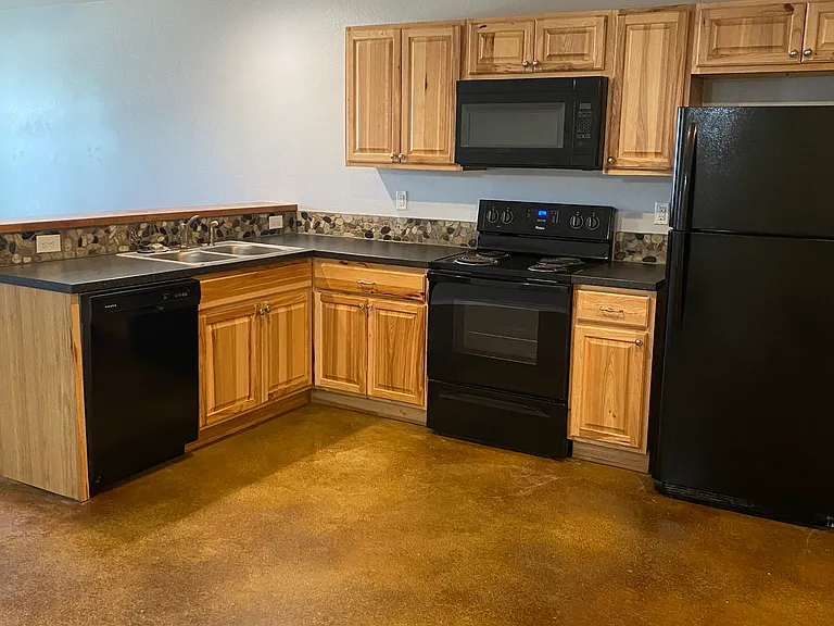 764 Cimarron #B — Photo 1