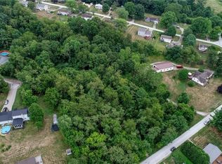 18 & 19 Greenbriar Dr, Cambridge, OH 43725