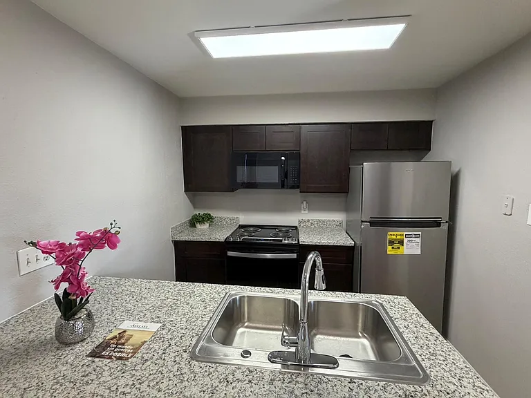 10001 W Park Dr #79 — Photo 7