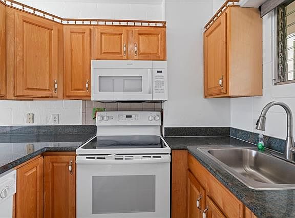 3rd image of 1063 Lower Main St APT 416