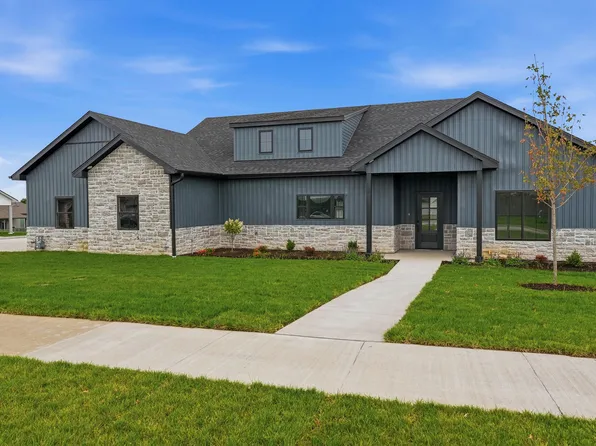 5863 Arbor Pointe Pkwy, Columbia, MO 65202