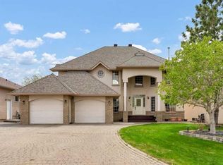 46 W Blue Heron Bay, Newell County, AB T1R 0X5