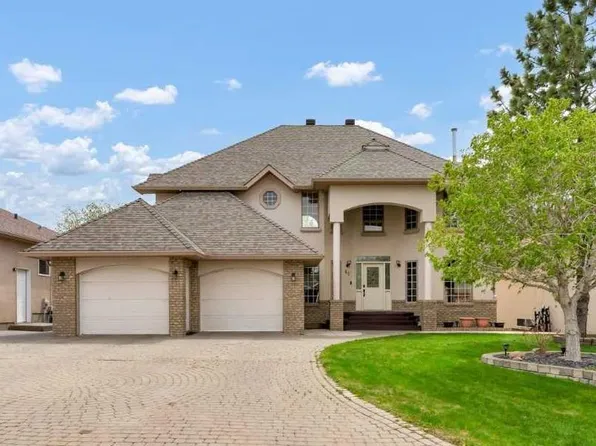 46 W Blue Heron Bay, Newell County, AB T1R 0X5