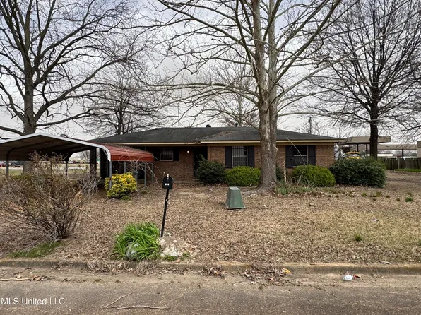 704 N Oak Ave, Ruleville, MS 38771