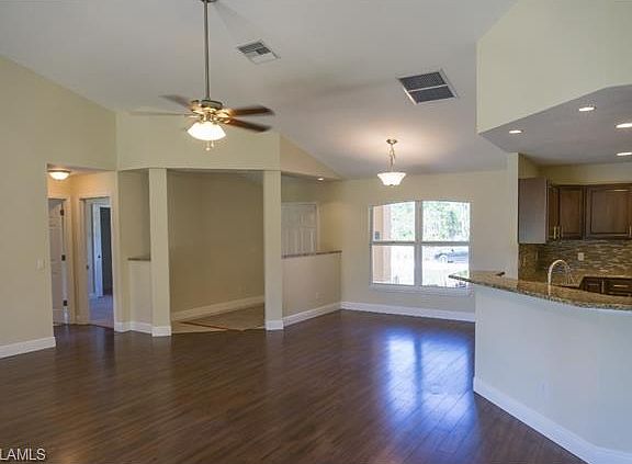 3rd image of 1310 Henry Ave