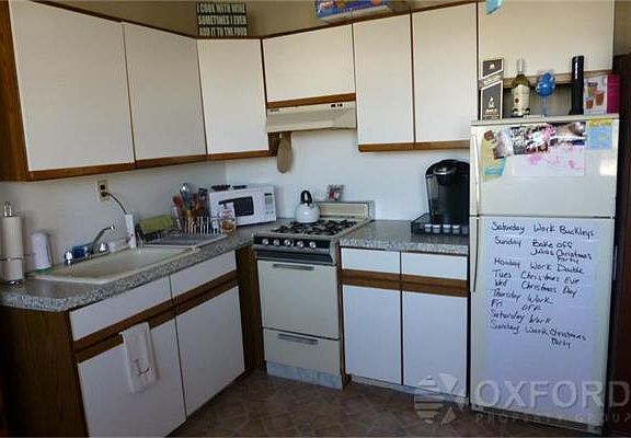 4th image of 157 Beach 122nd St APT 7