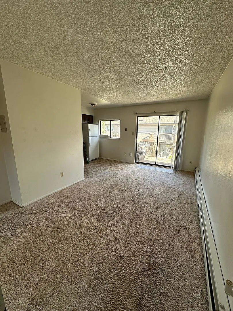 Regency Apartments 4725 — Photo 3