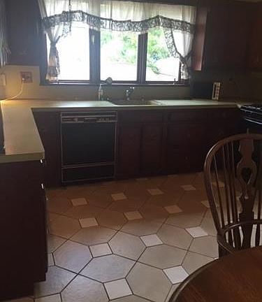 5th image of 375 Isabella Ave