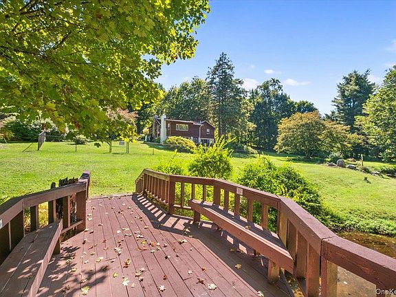 4th image of 291 Peekskill Hollow Road